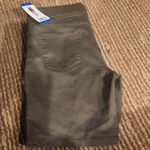 DKNY Olive Women's Shorts